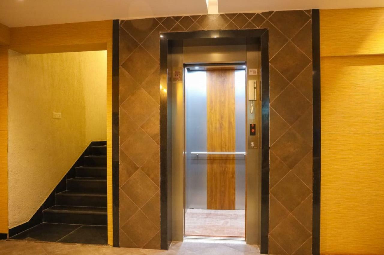 First Inn Hotels Chennai Exterior foto